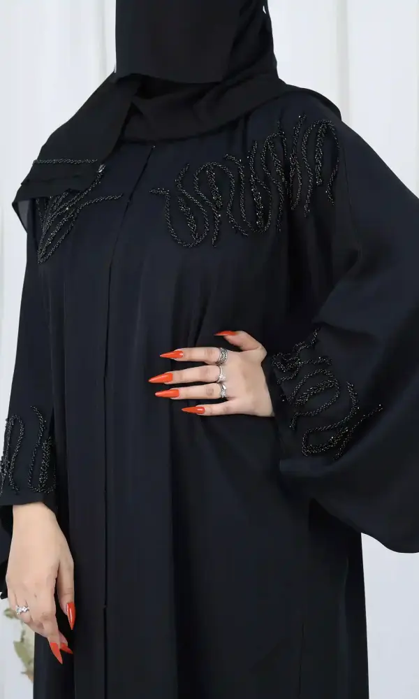 عباية الملكة خرز