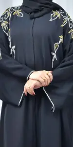 عباية سفيدا