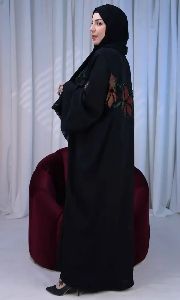 عباية اريانا