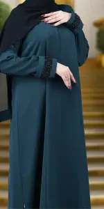 عباية بيسان ملون